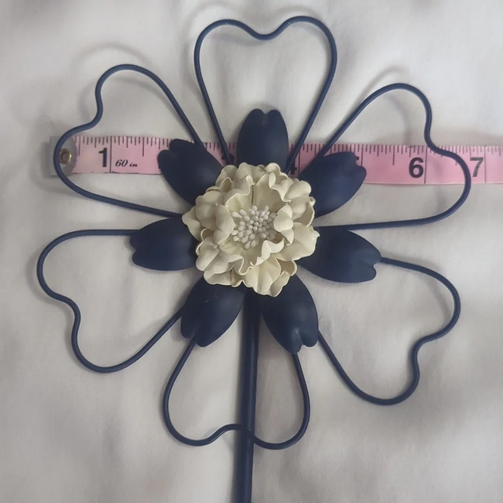 Wall Hook Wire Flower Navy Blue and Cream